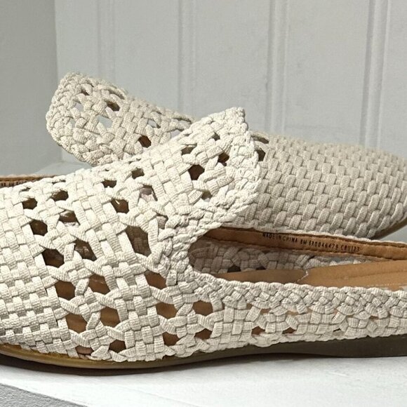 BORN Cameo II Woven Fabric Mules Size 8 in Cream - Picture 7 of 7